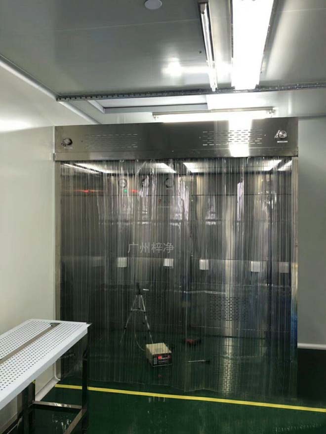 凈化層流罩現(xiàn)場安裝檢測 凈化層流罩現(xiàn)場安裝檢測